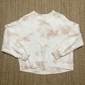 Women’s Light Pink and White Pullover Sweater